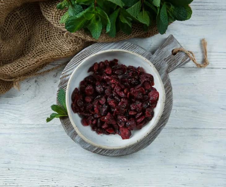 گیلاس خشک تایلندی با بافتی لطیف و طعم شیرین طبیعی